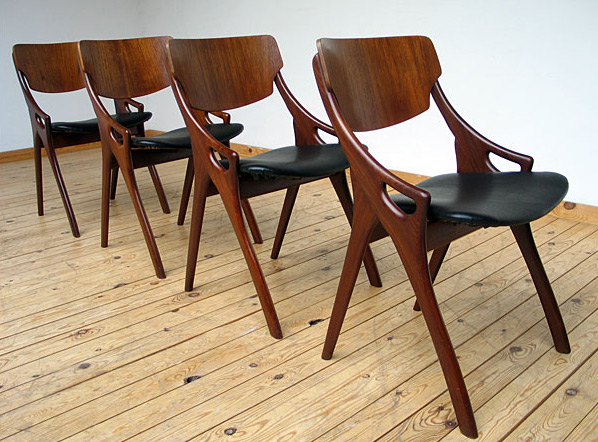4 Dinning chairs designed by Hovmand Olsen