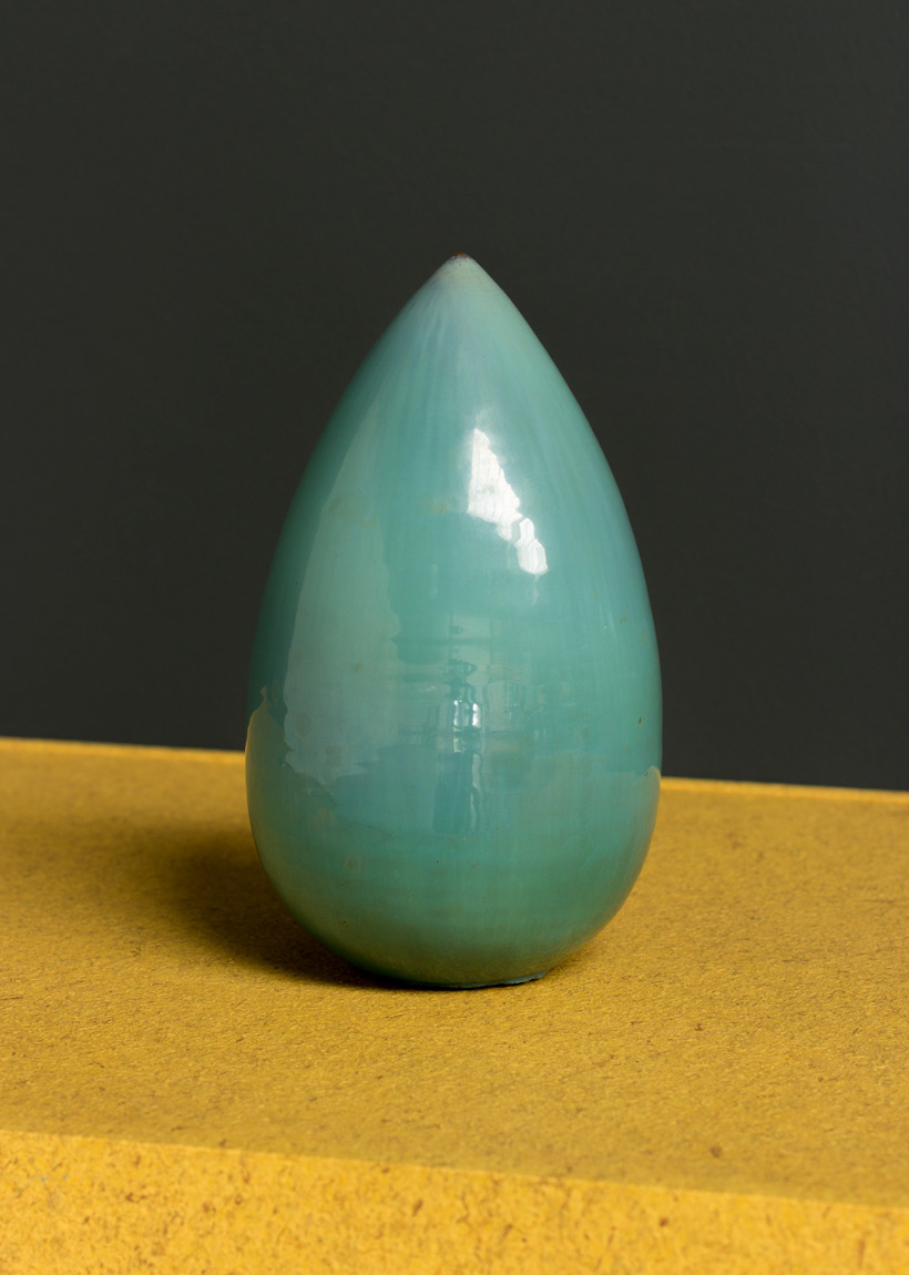 Antonio Lampecco oxidized green vase img 3