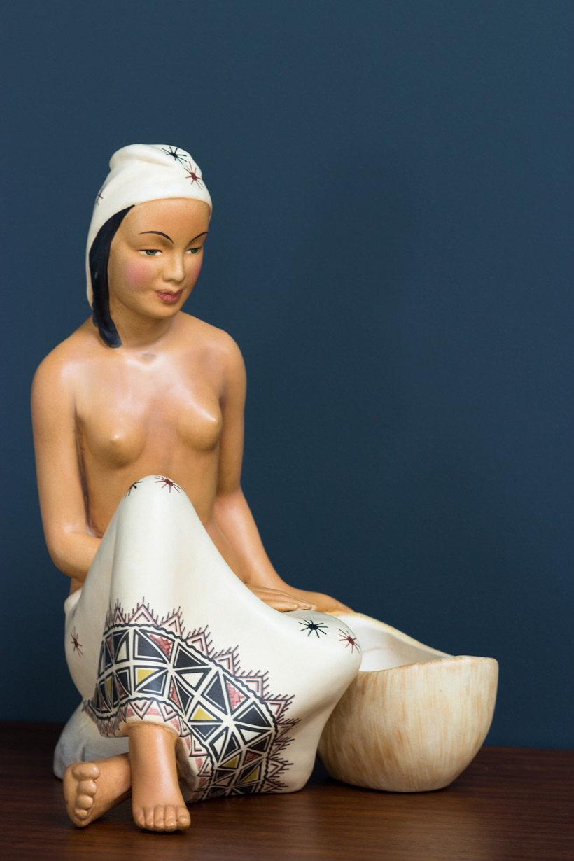 Ceramic nude figurine Torino img 3
