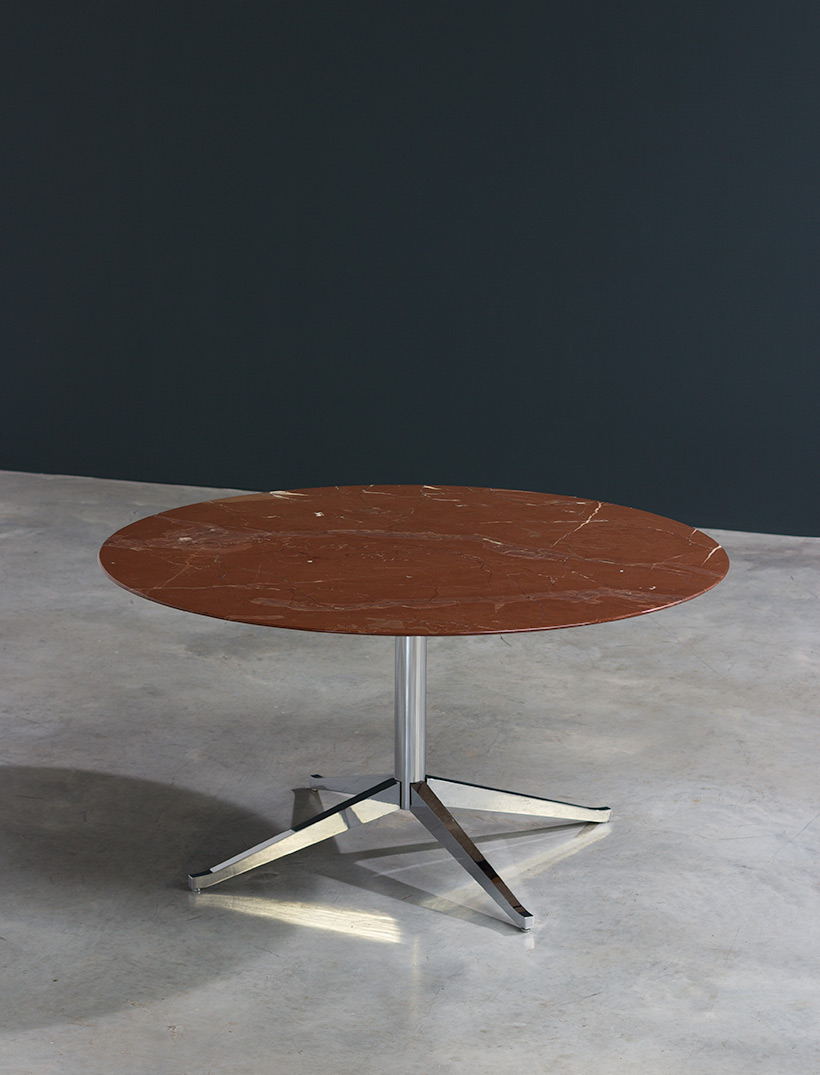 Florence Knoll table or desk in rojo Alicate marble 1961