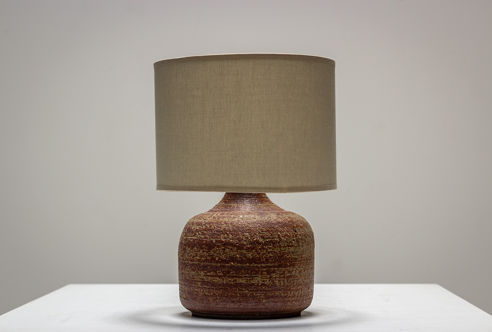 Hand thrown round shaped modernist table lamp circa 1965 img 5