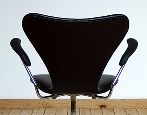 Office swivel armchair model 3107 Arne Jacobsen for Fritz Hansen