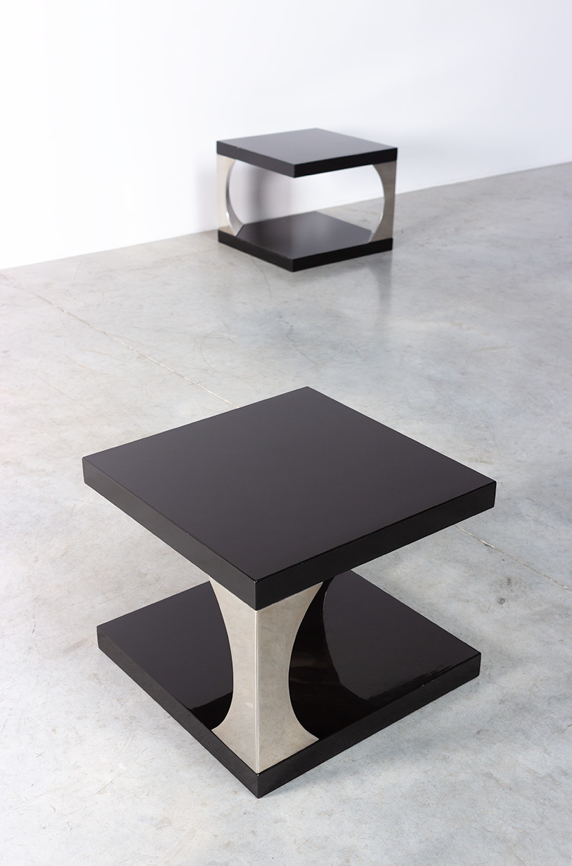 Pair modern Italian 70s two-tier side tables brown lacquered wood and chrome img 3