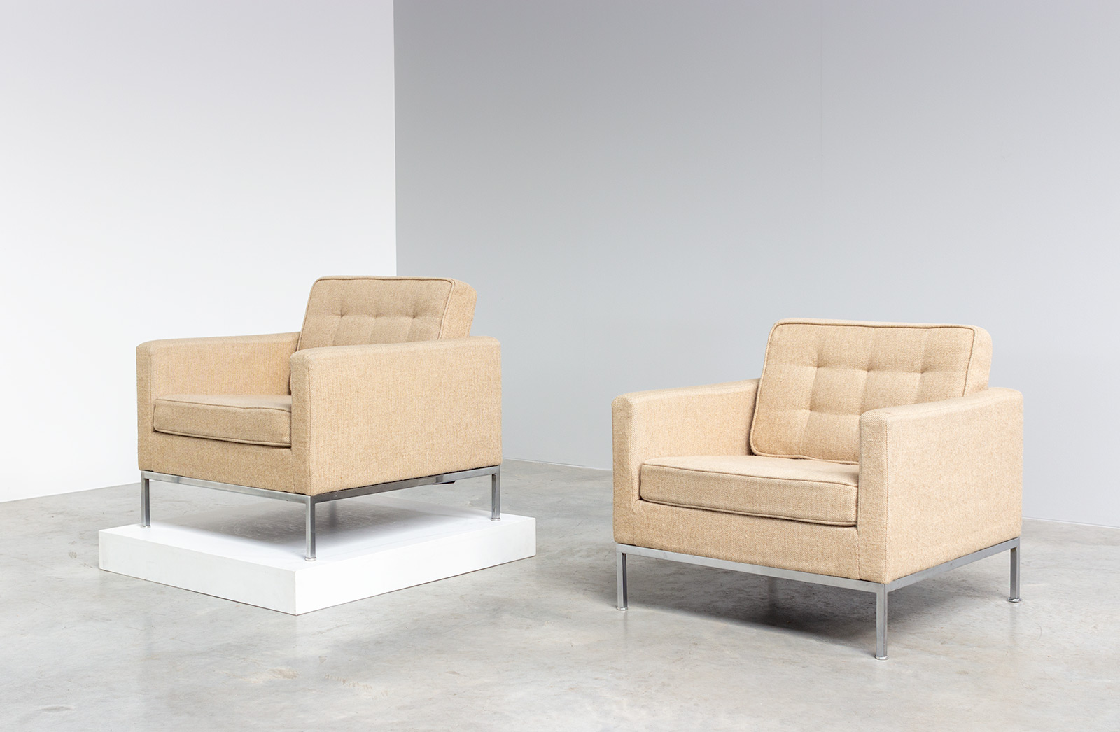 Pair of Florence Knoll lounge chairs for Knoll International Circa 1960