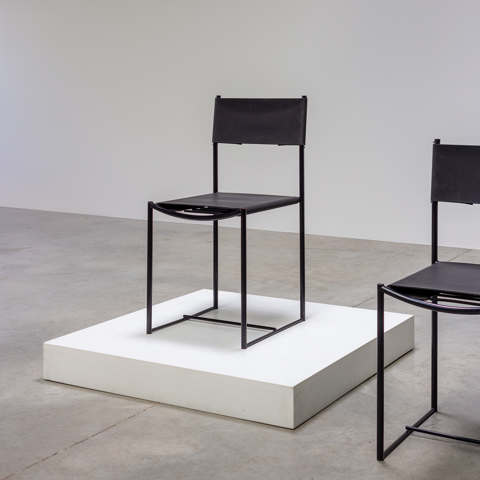 Pair of Giandomenico Belotti black Spaghetti chairs 1979 img 9