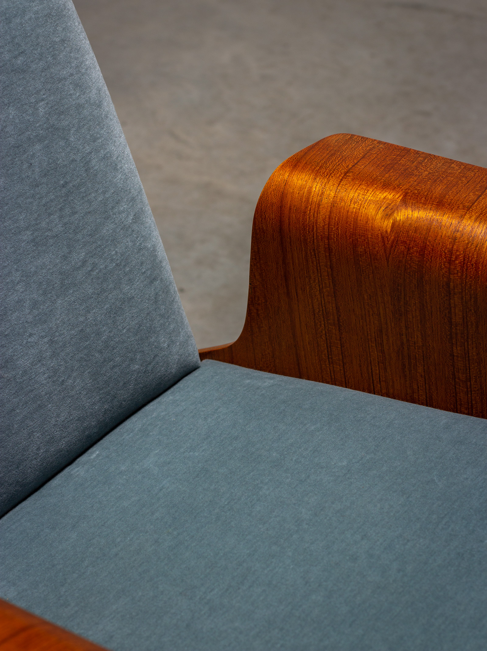 Pierre Guariche teak plywood Helsinki armchair with ottoman 1960 img 8