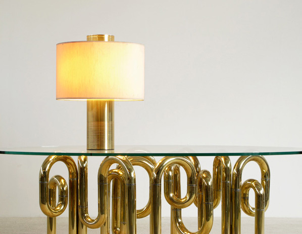 Round cylinder modern Italian brass table lamp