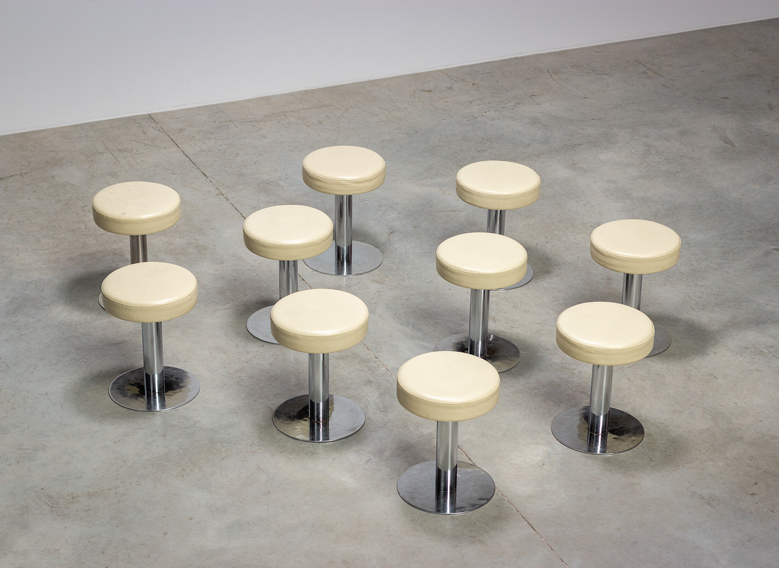 Set of 10 Chrome side Stools in leatherette 1970 img 3