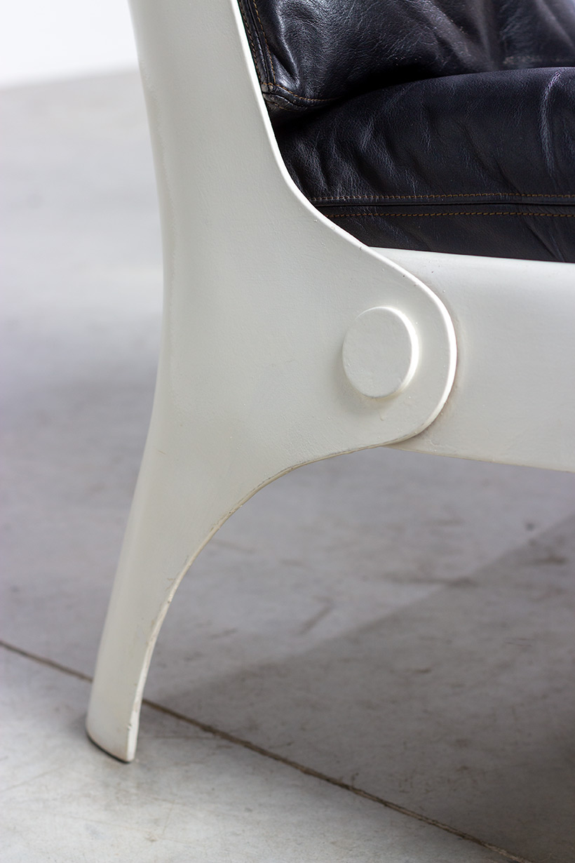 Space age fiberglass chair with black leather upholstery circa 1960 img 6
