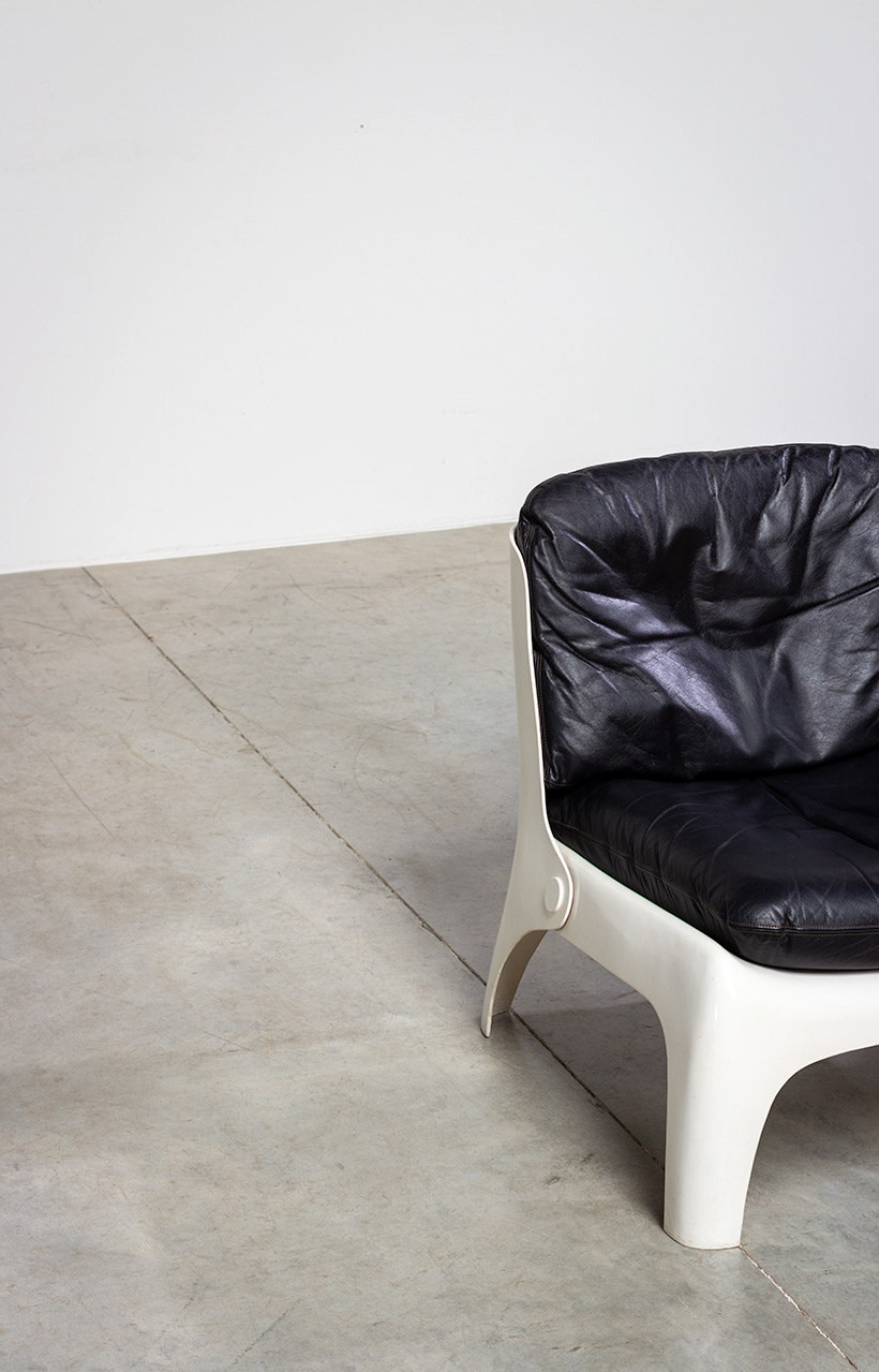 Space age fiberglass chair with black leather upholstery circa 1960 img 7