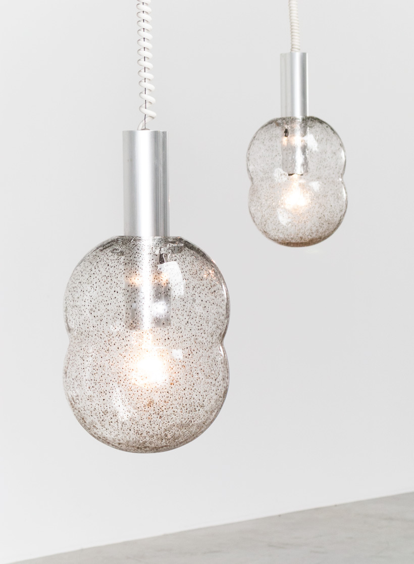 Tobia Scarpa pair of Bilobo pendant lamps Pulegoso glass Flos