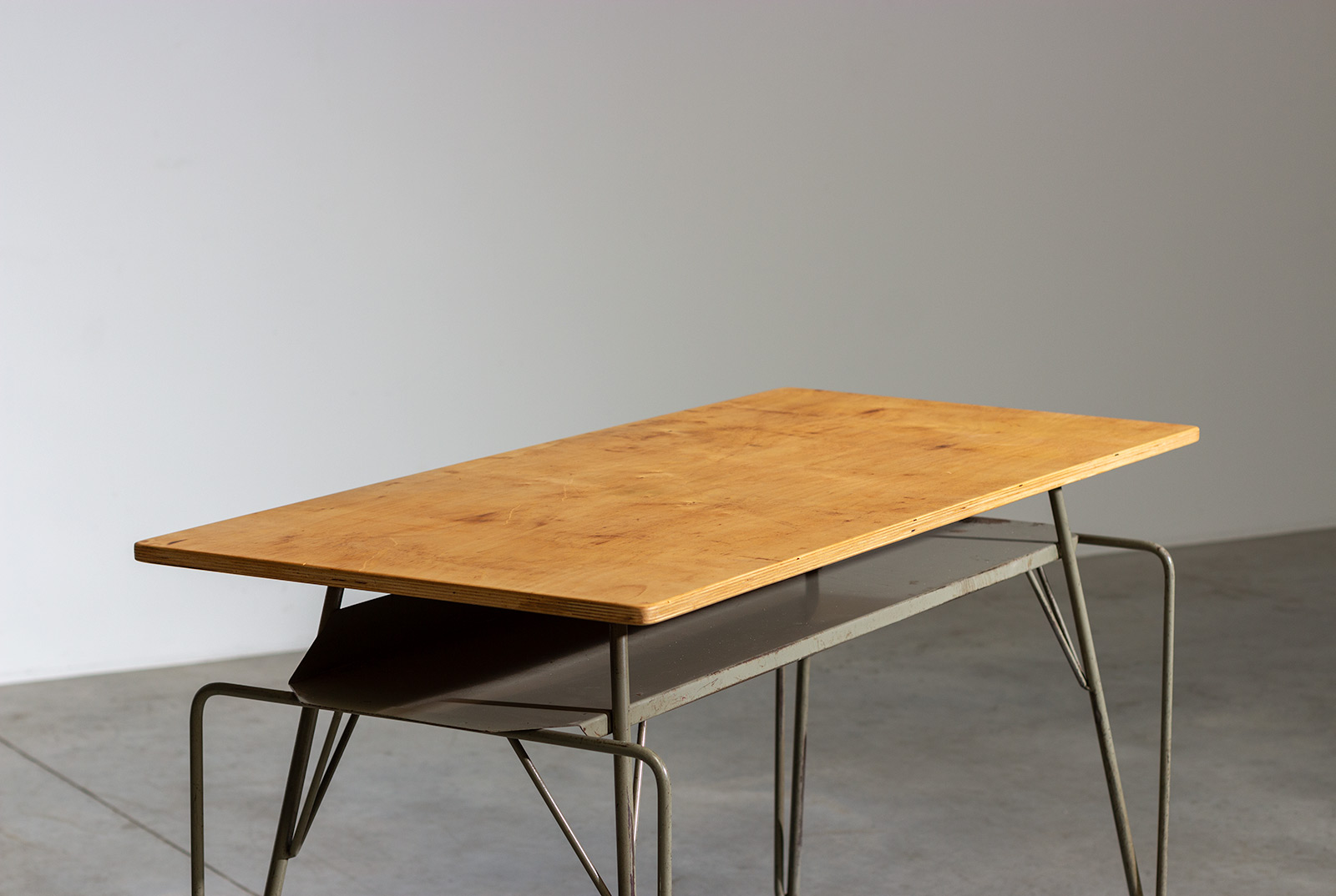 Writing table by architect and designer Willy Van Der Meeren img 6